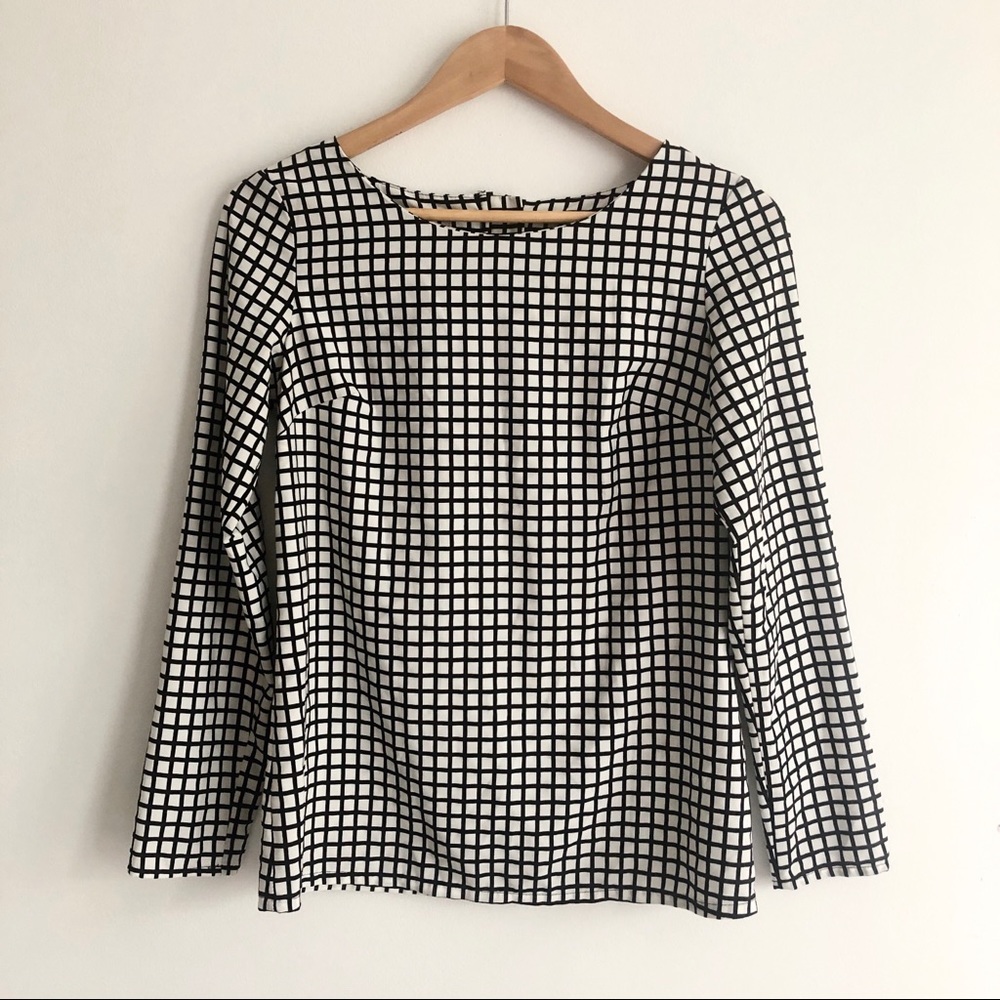 Black and White print blouse